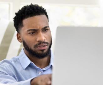 Trabalho aos domingos: veja o que diz a Lei